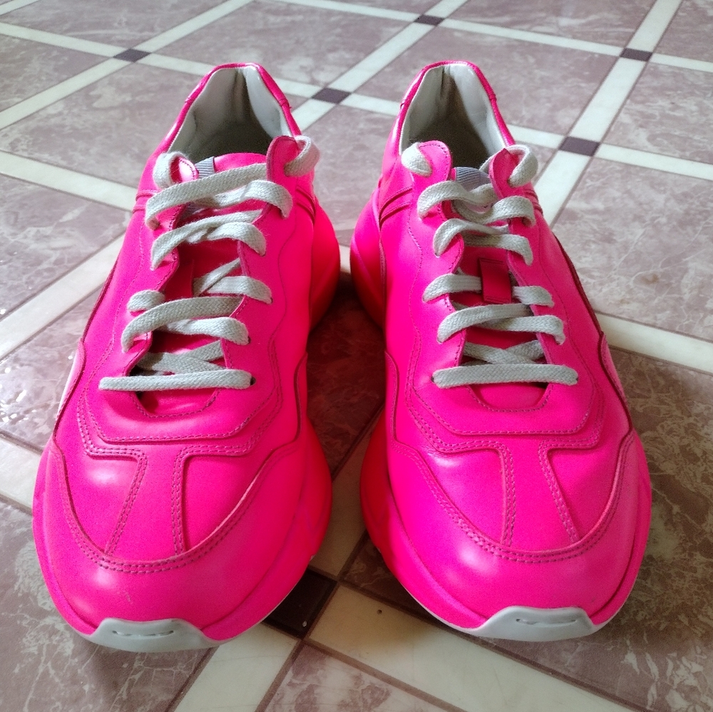 LIKE NEW AUTHENTIC Gucci Calfskin Rhyton Unisex Hot Pink Sneakers